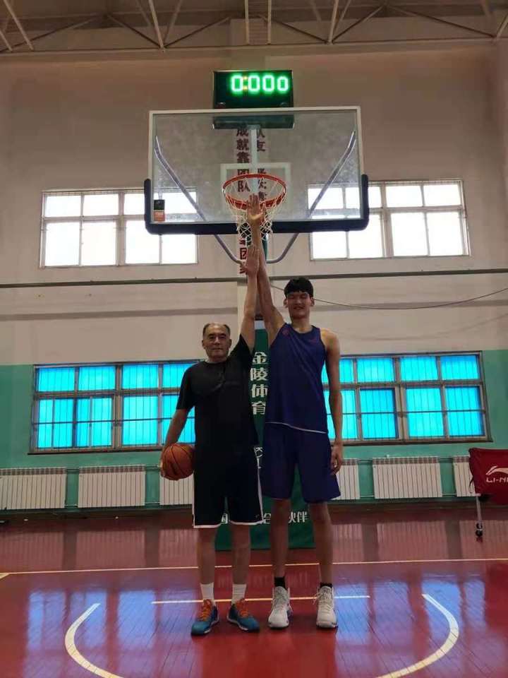 南宫NG·28(中国)官方网站往事如烟｜张斌：亚洲最佳二中锋济南人的骄傲(图3)